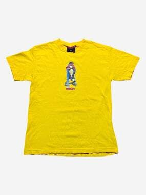 Vintage Y2K Hook-Ups Skateboard Nurse Girl Skater T-Shirt Yellow Size Medium